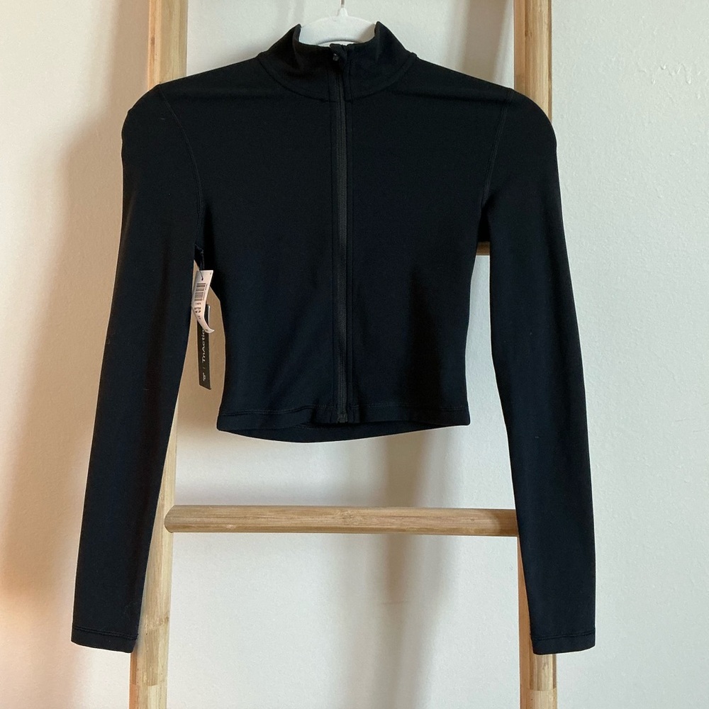 ARITZIA long sleeve cropped zip size XXS *NWT*